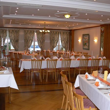 Hotel-Restaurant Roter Ochsen Lauchheim Eksteriør billede