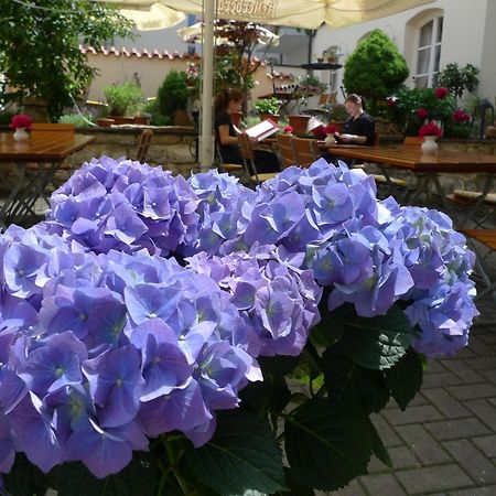 Hotel-Restaurant Roter Ochsen Lauchheim Eksteriør billede