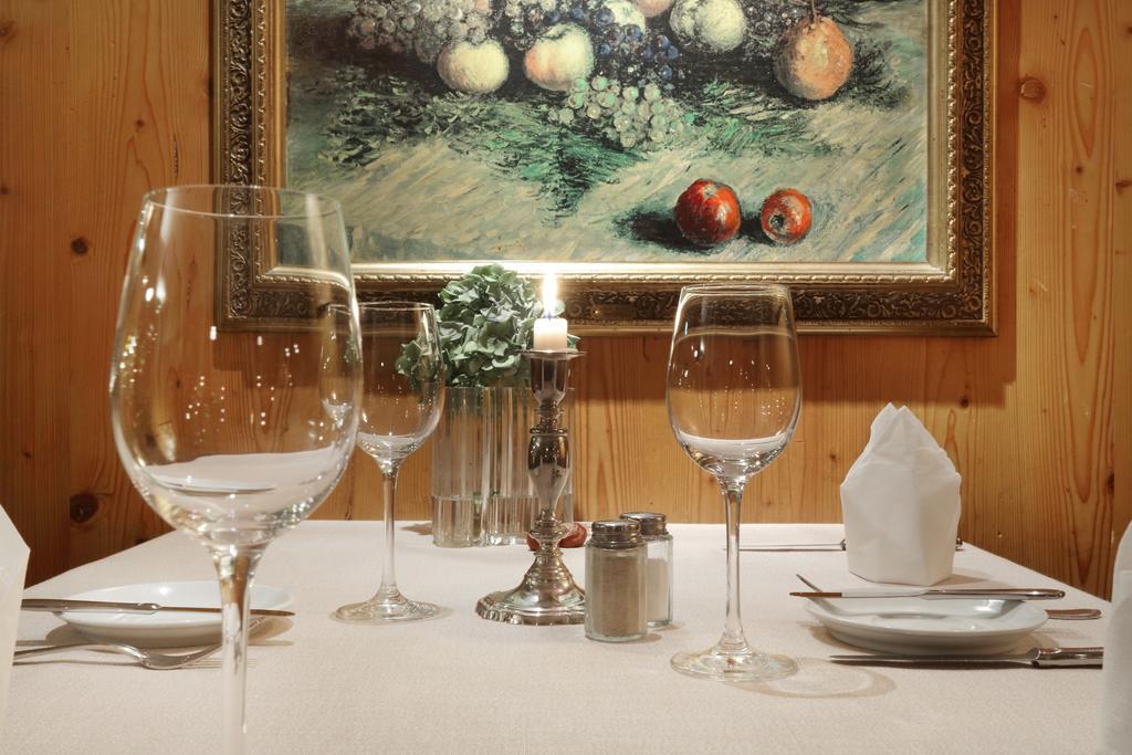 Hotel-Restaurant Roter Ochsen Lauchheim Eksteriør billede