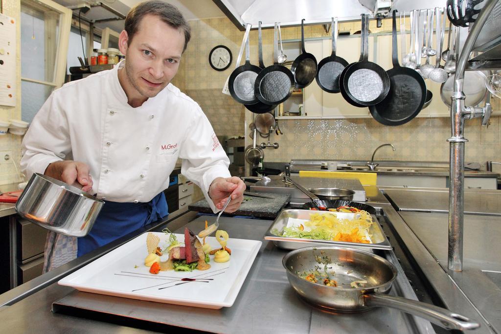 Hotel-Restaurant Roter Ochsen Lauchheim Eksteriør billede