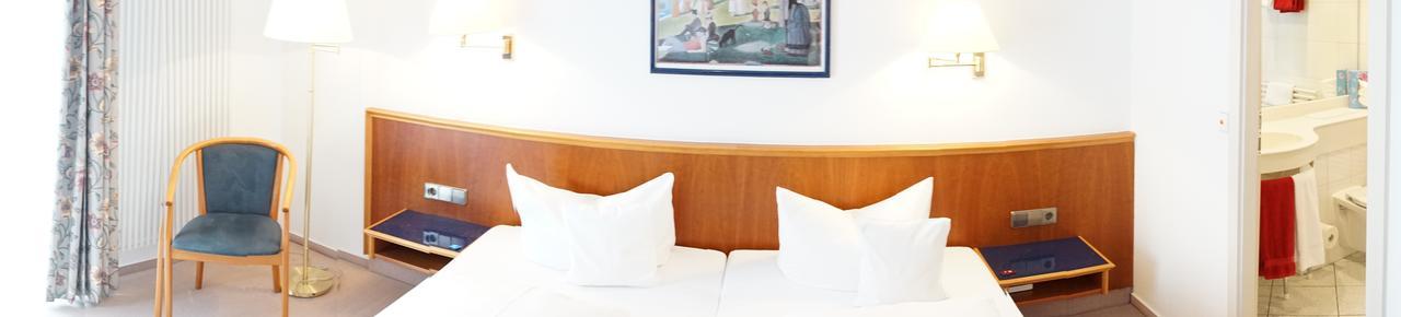Hotel-Restaurant Roter Ochsen Lauchheim Eksteriør billede