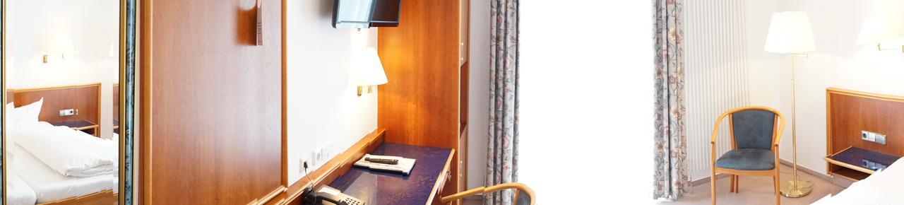 Hotel-Restaurant Roter Ochsen Lauchheim Eksteriør billede